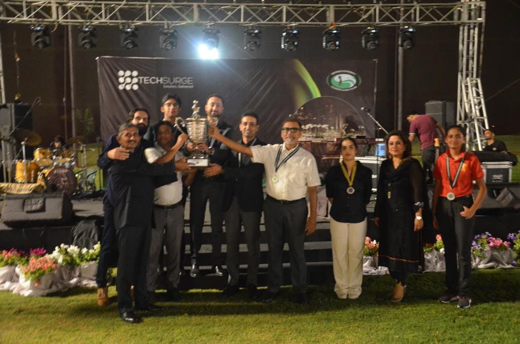 Prize Distribution — photo 10 of 11